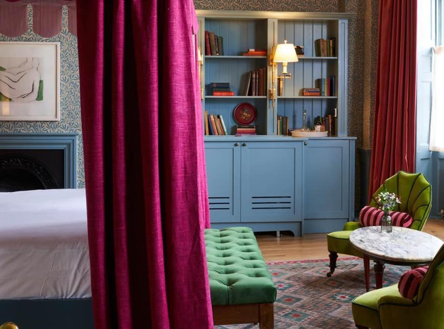 The Mitre, Hampton Court Отель Кингстон на Темзе