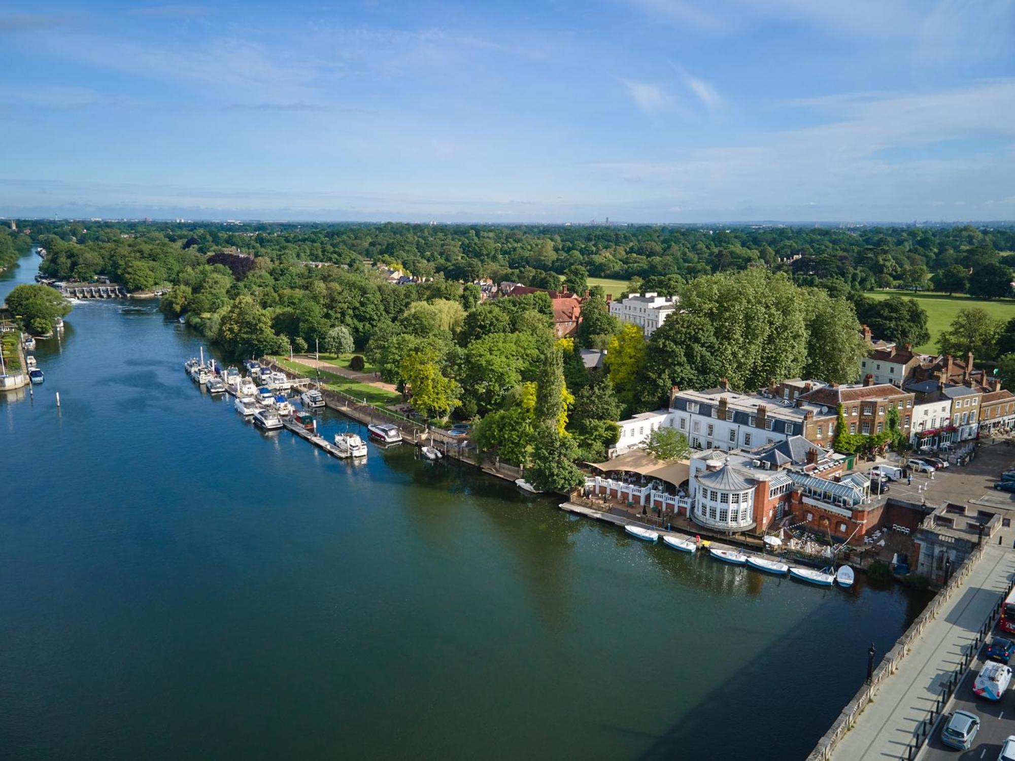 The Mitre, Hampton Court Отель Кингстон на Темзе